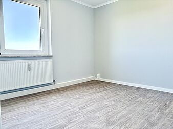 Bild zu Luxus 3-Zimmer-Wohnung mit hochwertiger Einbauküche in Rostock-Lichtenhagen