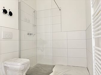 Bild zu Noch zu errichtende 2-Zimmer-Erdgeschosswohnung in Rostock-Gehlsdorf mit offener Küche und Balkon