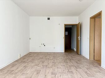 Bild zu 2-Zimmer-Wohnung mit verglasten Südbalkon in Rostock-Lichtenhagen