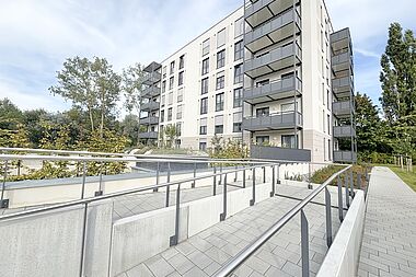 Bild zu Neubau! 4-Zimmer-Wohnung mit Fußbodenheizung und Südbalkon in Rostock-Groß Klein