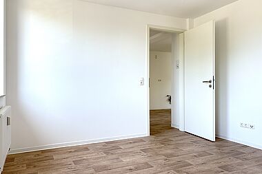 Bild zu Moderne 2-Zimmer-Dachgeschosswohnung mit Balkon in Rostock-Warnemünde