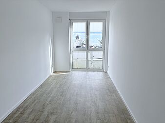 Bild zu Neubau! 4-Zimmer-Wohnung mit Fußbodenheizung und Südbalkon in Rostock-Groß Klein