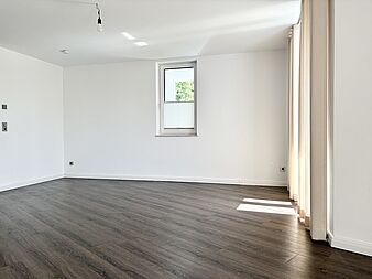 Bild zu Luxus 3-Zimmer-Wohnung mit hochwertiger Einbauküche und Aufzug in Rostock-Südstadt
