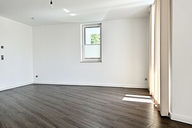 Bild zu Luxus 3-Zimmer-Wohnung mit hochwertiger Einbauküche und Aufzug in Rostock-Südstadt
