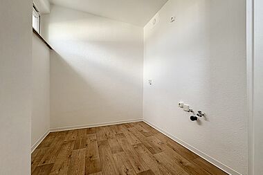 Bild zu Renovierte 2-Zimmer-Wohnung mit Aufzug in Rostock-Evershagen