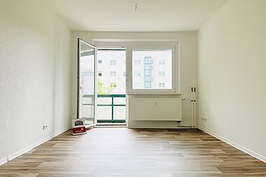 Bild zu Frisch verfügbar: 2-Zimmer-Wohnung in Rostock-Groß Klein in der obersten Etage