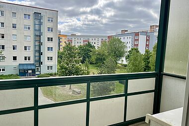 Bild zu Frisch verfügbar: 2-Zimmer-Wohnung in Rostock-Groß Klein in der obersten Etage