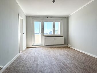 Bild zu Luxus 3-Zimmer-Wohnung mit hochwertiger Einbauküche in Rostock-Lichtenhagen