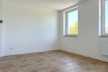 Bild zu Moderne 2-Zimmer-Dachgeschosswohnung mit Balkon in Rostock-Warnemünde
