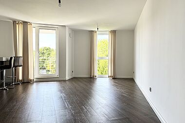 Bild zu Luxus 3-Zimmer-Wohnung mit hochwertiger Einbauküche und Aufzug in Rostock-Südstadt