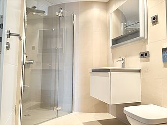 Bild zu Luxus 3-Zimmer-Wohnung mit hochwertiger Einbauküche und Aufzug in Rostock-Südstadt