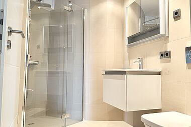 Bild zu Luxus 3-Zimmer-Wohnung mit hochwertiger Einbauküche und Aufzug in Rostock-Südstadt