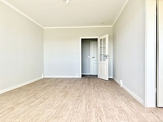 Bild zu Luxus 3-Zimmer-Wohnung mit hochwertiger Einbauküche in Rostock-Lichtenhagen
