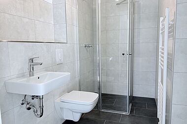 Bild zu Neubau! 4-Zimmer-Wohnung mit Fußbodenheizung und Südbalkon in Rostock-Groß Klein