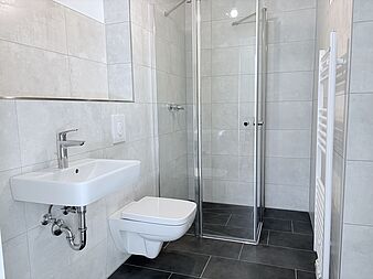 Bild zu Neubau! 4-Zimmer-Wohnung mit Fußbodenheizung und Südbalkon in Rostock-Groß Klein