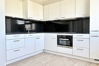 Bild zu Luxus 3-Zimmer-Wohnung mit hochwertiger Einbauküche in Rostock-Lichtenhagen