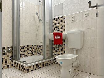 Bild zu Renovierte 2-Zimmer-Wohnung mit Aufzug in Rostock-Evershagen