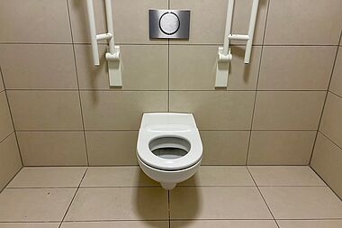 Bild zu Einzigartige Lage am Stadthafen! Moderne Bürofläche am Wasser in Rostock-Stadtmitte
