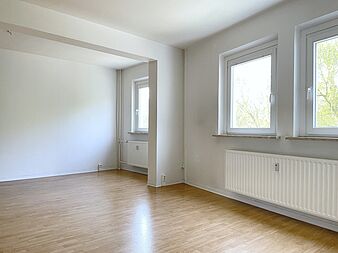 Bild zu Großzügige 2-Zimmer-Wohnung mit Wannenbad in Rostock-Dierkow