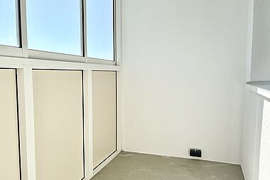 Bild zu Luxus 3-Zimmer-Wohnung mit hochwertiger Einbauküche in Rostock-Lichtenhagen