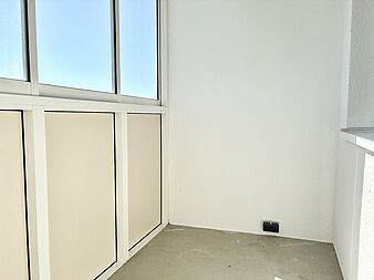 Bild zu Luxus 3-Zimmer-Wohnung mit hochwertiger Einbauküche in Rostock-Lichtenhagen