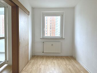 Bild zu 3-Zimmer-Wohnung mit großem Kinderzimmer in Rostock-Groß Klein