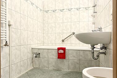 Bild zu 1-Zimmer-Wohnung mit Aufzug & Balkon in Rostock-Groß Klein