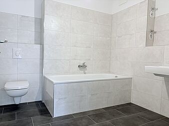 Bild zu Neubau! 4-Zimmer-Wohnung mit Fußbodenheizung und Südbalkon in Rostock-Groß Klein