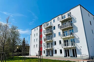 Bild zu Luxus 2-Zimmer-Wohnung mit Südbalkon und Tiefgaragenstellplatz in Rostock-Reutershagen