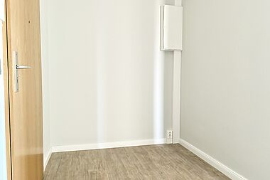 Bild zu Luxus 3-Zimmer-Wohnung mit hochwertiger Einbauküche in Rostock-Lichtenhagen