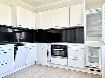 Bild zu Luxus 3-Zimmer-Wohnung mit hochwertiger Einbauküche in Rostock-Lichtenhagen